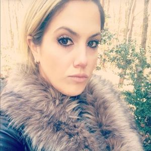 Meet your Posher, Jeannette